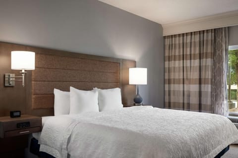 Hampton Inn & Suites Montgomery-EastChase Hotel in Montgomery