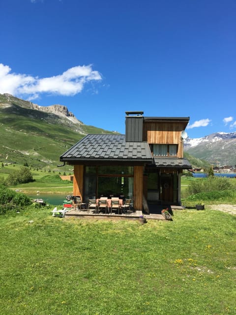 Property building, Day, Natural landscape, Mountain view