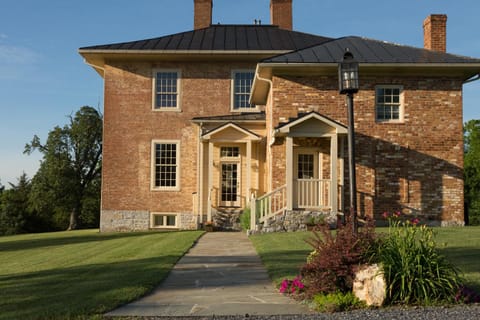 Inn and Cabins at Vaucluse Spring Bed and Breakfast in Shenandoah Valley