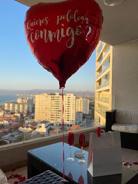 Communal lounge/ TV room, Day, Natural landscape, View (from property/room), Balcony/Terrace, Evening entertainment, City view, Sea view