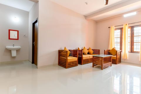 OYO Home Elegant Stay Fine Nest Homes Bed and Breakfast in Kerala