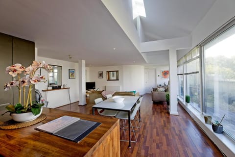 Old St penthouse Apartment in London Borough of Islington