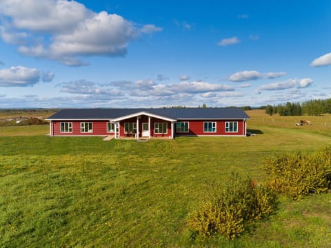 Property building, Day, Natural landscape, Garden