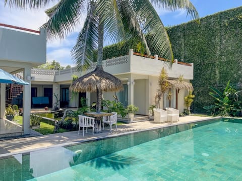 Property building, Pool view