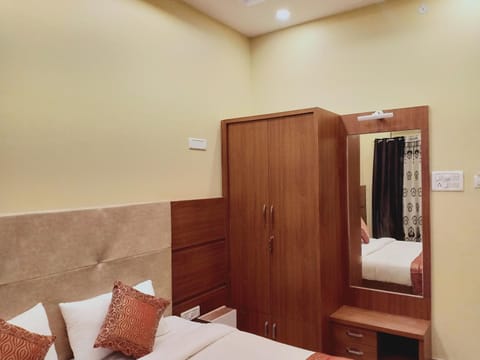 RK appartment 3 bedroom with kitchen and balcony Condo in Varanasi