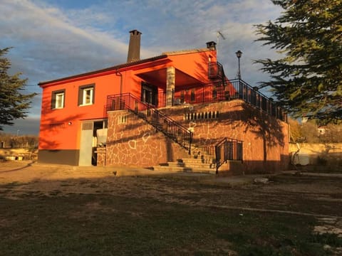 Casa naranja House in Teruel