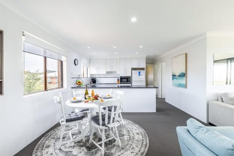 Intrepid 11 Absolute Beachfront Bliss Apartment in Shoal Bay