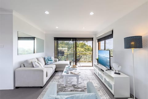Intrepid 11 Absolute Beachfront Bliss Condo in Shoal Bay