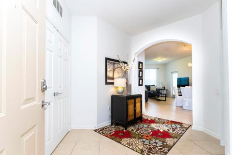 Gorgeous Apartment in Orlando at Vista Cay Resort VC5000 Condo in Highlands Reserve