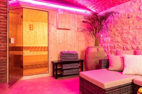 Sauna, Spa and wellness centre/facilities