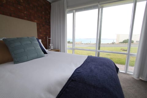 Southern Sands' Beachfront Apartment Apartment in Port Elliot