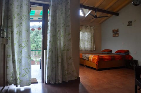 EMERALD TRAIL BHIMTAL Bed and Breakfast in Uttarakhand