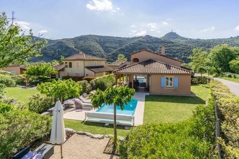 Villa Agape House in Vallon-Pont-d'Arc