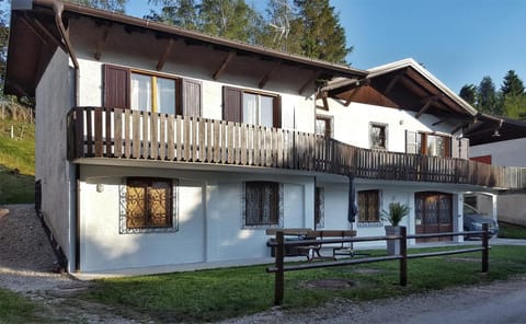 Property building, Summer, Garden