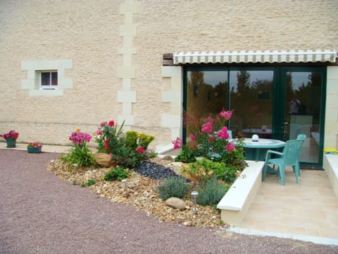 Maison de 2 chambres avec jardin clos et wifi a Mouterre Silly Haus in Loudun