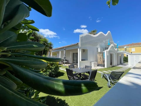 Garden, Garden view, sunbed