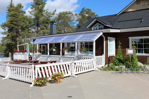 Harriniva Adventure Resort Cabins Resort in Lapland