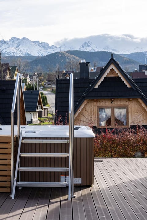 Hot Tub, Mountain view