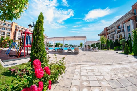 Garden view, Swimming pool