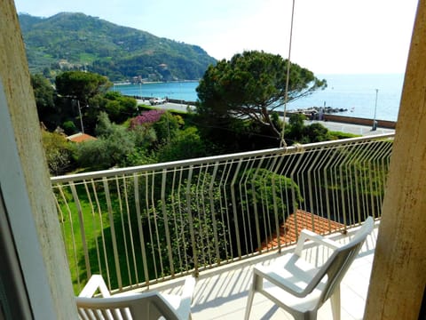 bellissima vista mare Apartment in Levanto