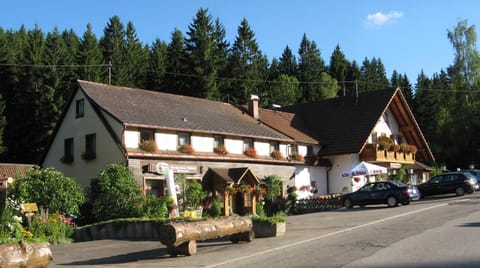 Landgasthaus Gemsennest Alojamiento y desayuno in Hinterzarten