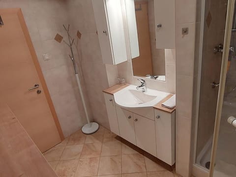 Apartment Rupertus-2 by Interhome Apartment in Zell am See