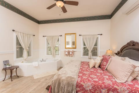 Herlong Mansion Bed & Breakfast Bed and Breakfast in Florida