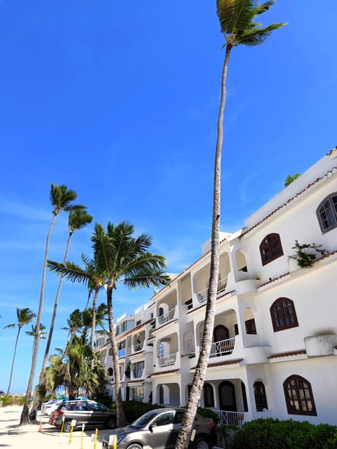 Flor del Mar Condo Punta Cana Beachfront Appart-hôtel in Punta Cana