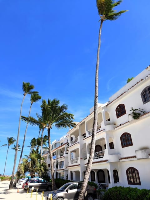 Flor del Mar Condo Punta Cana Beachfront Apartahotel in Punta Cana