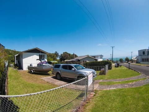 Property building, Neighbourhood