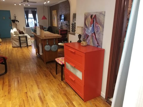 Fully Furnished Entire Floor Apartment in Historic Harlem Copropriété in Harlem