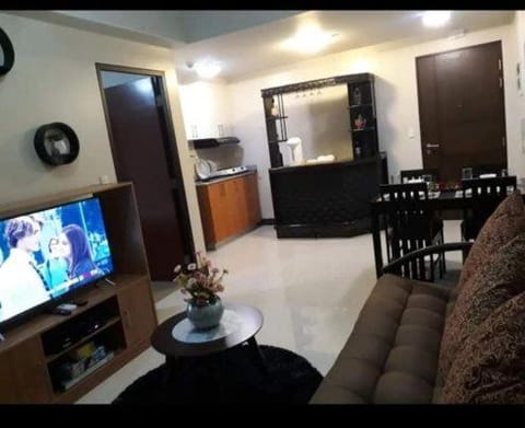 Cubao ManhattanHeights Unit 23D Tower C, 1 BR Hotel in Pasig