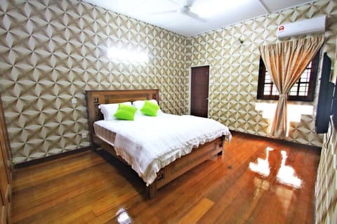 Gajah Villa 82 Casa in Tanjung Bungah