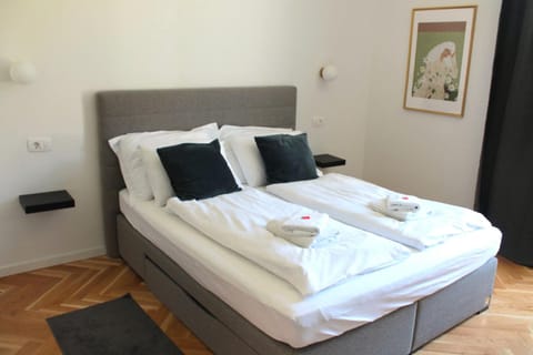 Bed, Bedroom