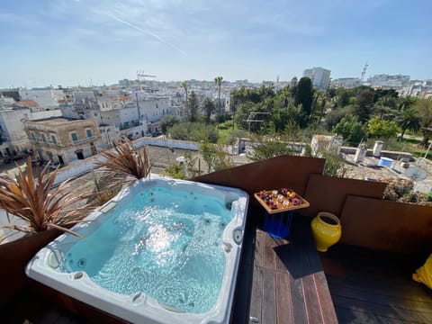 Palazzo Biancofiore, suites - rooftop - spa Chambre d’hôte in Ostuni