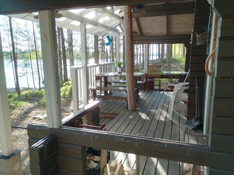 Kalliomökki Nature lodge in Finland