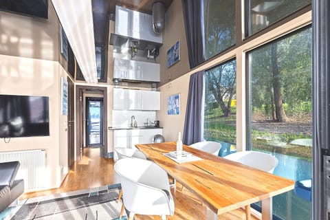 Houseboat villa.nautica Docked boat in Mainz