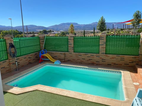 Day, Mountain view, Pool view, Swimming pool