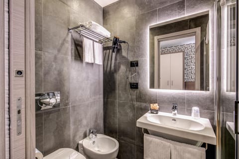 Colosseo Prestige Rooms Bed and Breakfast in Rome
