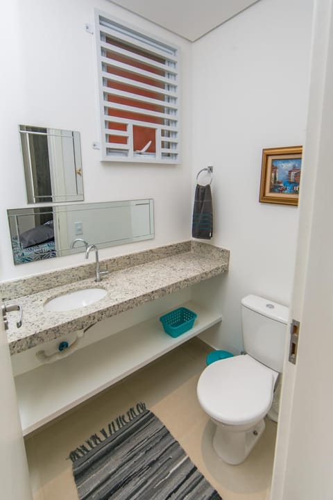 Bathroom, Photo of the whole room