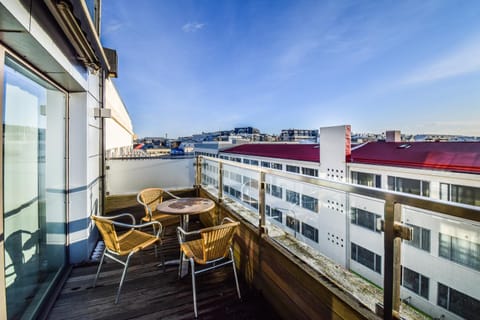 Balcony/Terrace, City view