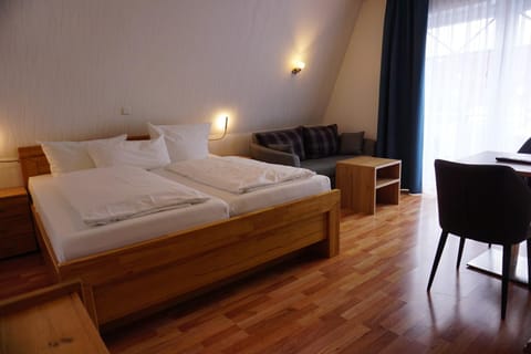 Hotel Pension Julia Bed and Breakfast in Norden