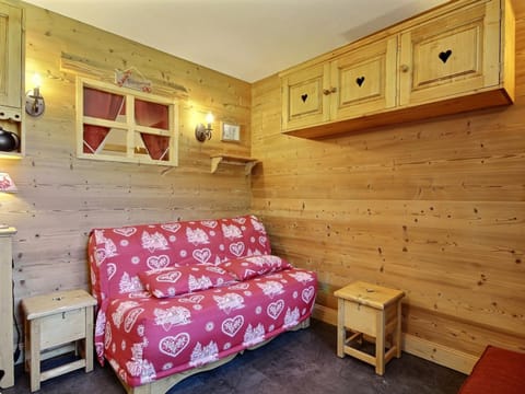 Superbe studio-cabine pour 4 sur les pistes, balcon, casier à skis adjacent, parking - FR-1-455-141 Apartment in Mâcot-la-Plagne