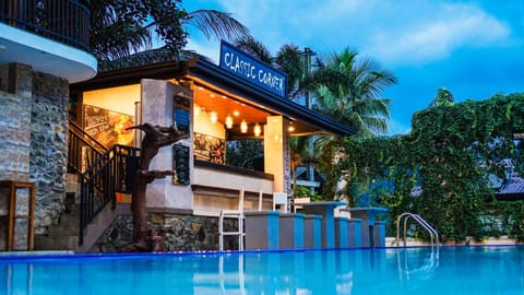Royal Classic Resort Hotel in Gangawatakorale