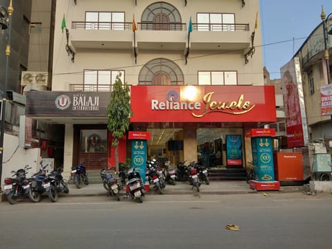 Hotel R B International Hotel in Varanasi
