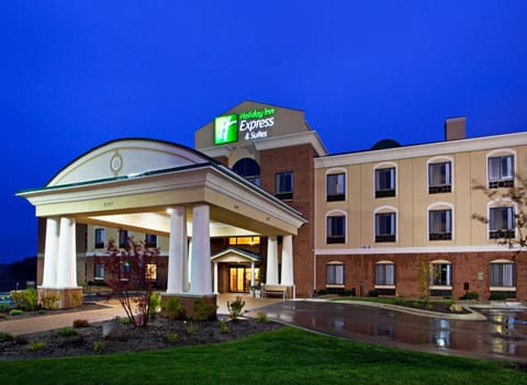 Holiday Inn Express and Suites Detroit North-Troy, an IHG Hotel Hotel in Royal Oak