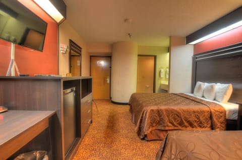Smoky Mountain Inn & Suites Motel in Cherokee