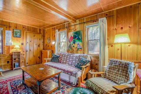 Walden in the Woods House in Idyllwild-Pine Cove