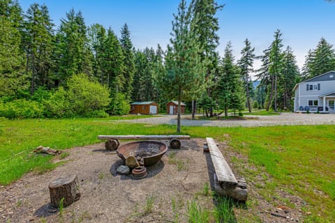 6 Acre Wilderness Retreat House in Kittitas County