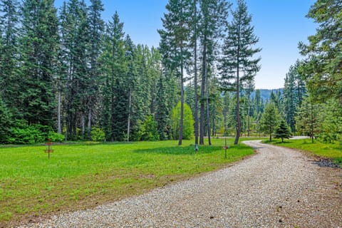 6 Acre Wilderness Retreat House in Kittitas County